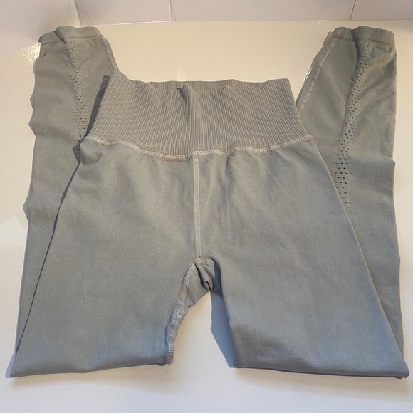 Free People Good Karma High Rise HR 7/8 Length Leggings in Dove Grey NWOT XS/S - Picture 14 of 14